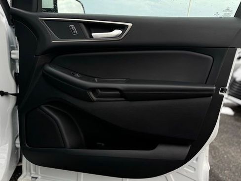 Used 2022 Ford Edge SEL w/ Convenience Package image 14