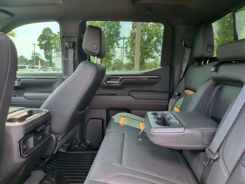 Used 2023 GMC Sierra 1500 AT4 w/ AT4 Premium Package AWD/4WD image 31