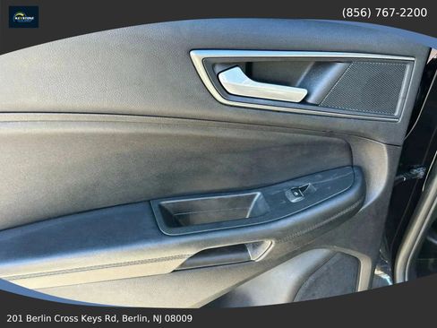 Used 2021 Ford Edge SE image 18