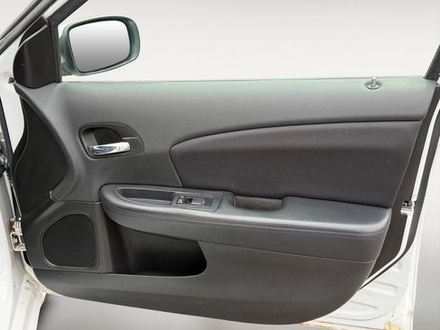 Used 2014 Chrysler 200 Touring FWD image 25