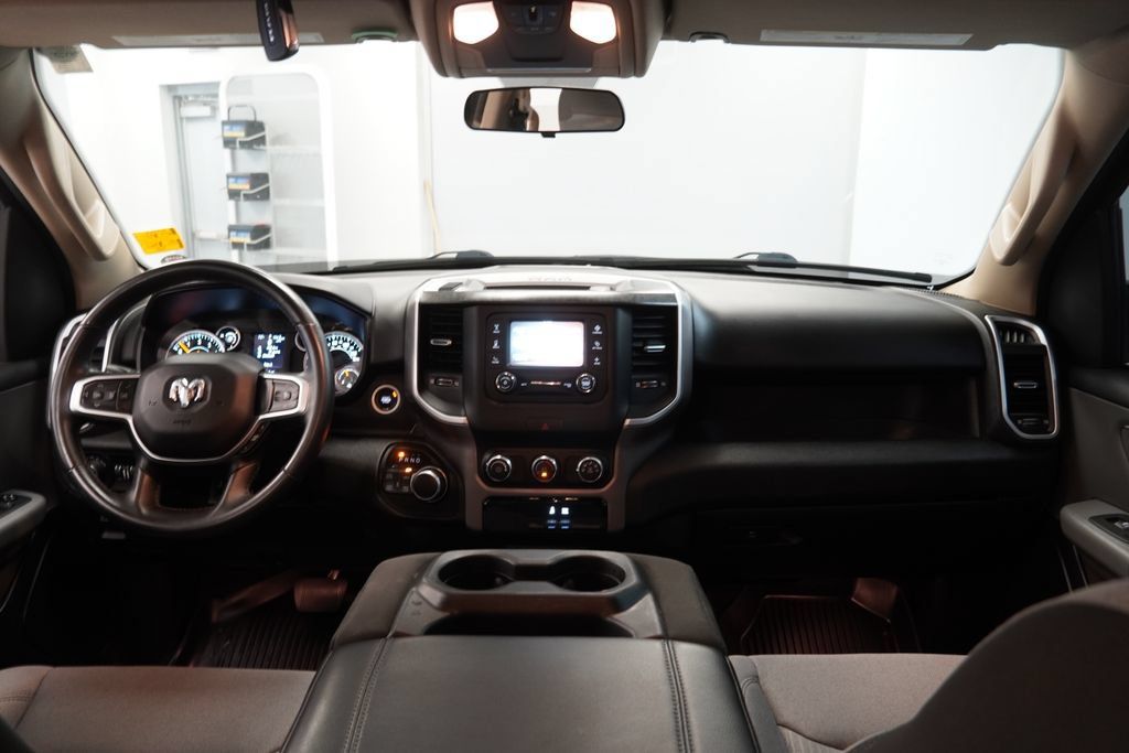 Used 2019 RAM 1500 Big Horn AWD/4WD image 18