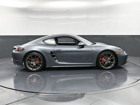 New 2025 Porsche 718 Cayman S RWD image 9