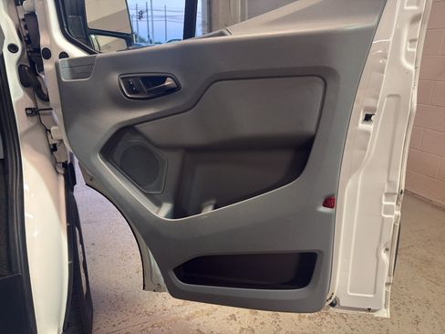 Used 2018 Ford Transit 350 XLT RWD image 20