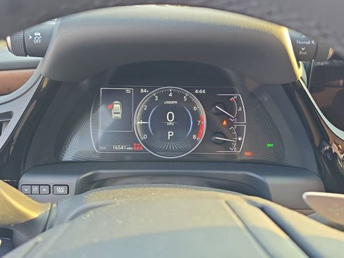 Used 2024 Lexus ES 350 w/ Premium Package image 17