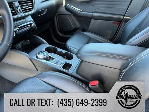 Used 2025 Ford Escape Platinum image 24