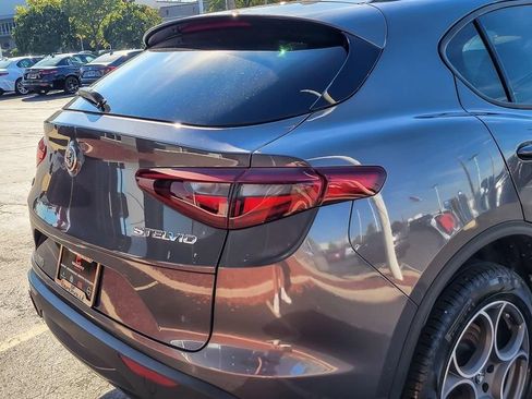 Used 2022 Alfa Romeo Stelvio Sprint image 6