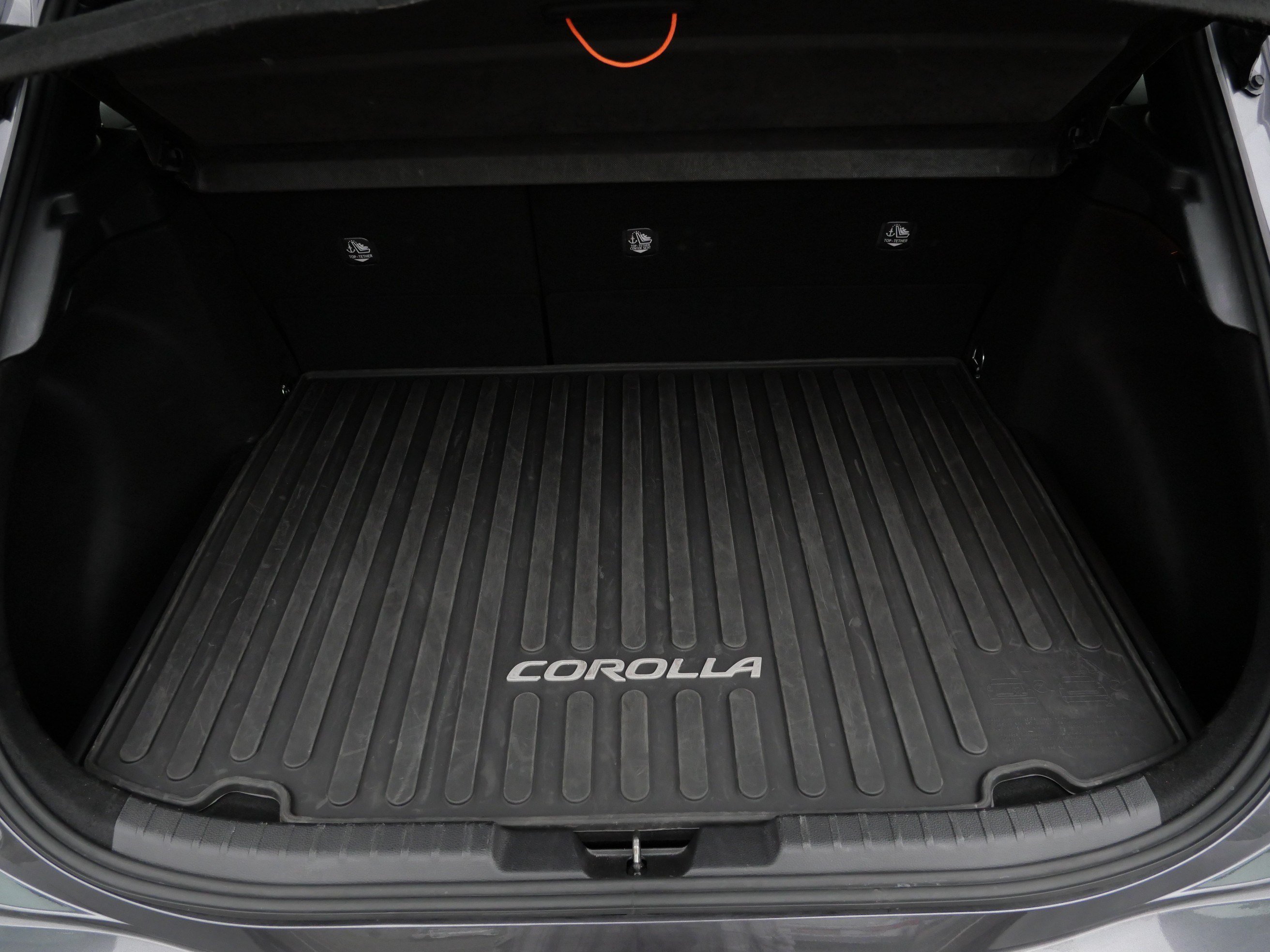 Used 2025 Toyota Corolla SE FWD image 18