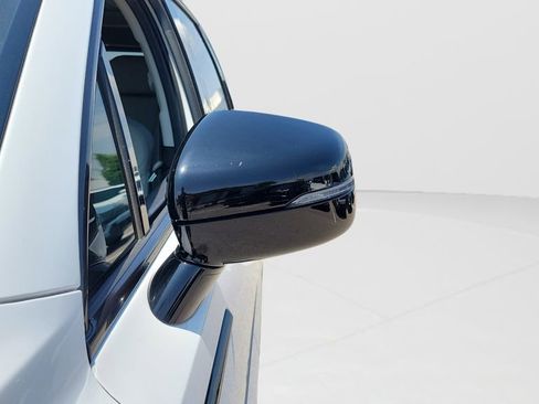 Used 2022 Kia Sorento S w/ Panoramic Sunroof Package FWD image 28