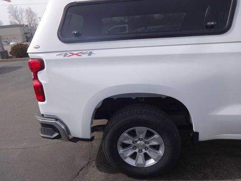 Used 2021 Chevrolet Silverado 1500 LT w/ Remote Start Package image 11