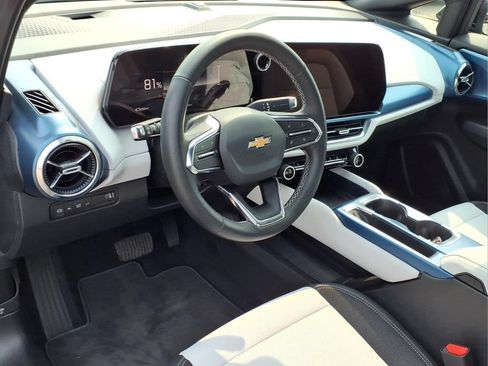 Used 2026 Chevrolet Equinox EV LT FWD image 19
