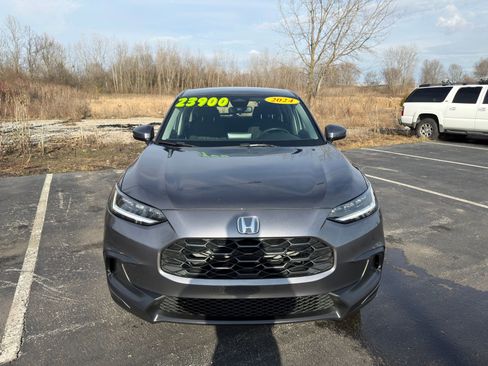 Used 2024 Honda HR-V LX image 9