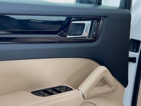 Certified 2023 Porsche Cayenne image 20