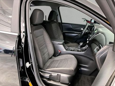 Used 2023 Chevrolet Equinox LT FWD image 9