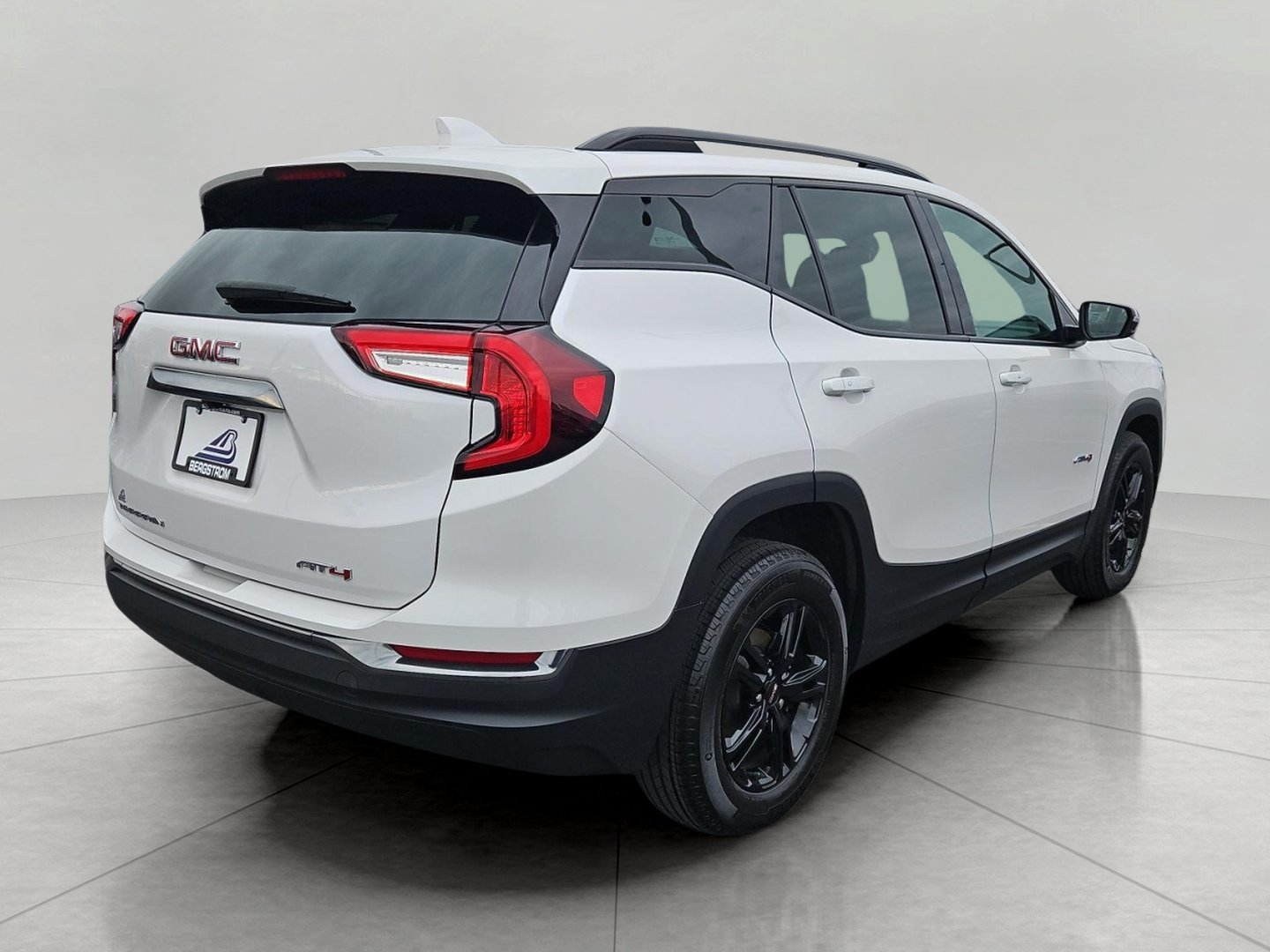 Certified 2023 GMC Terrain AT4 AWD/4WD image 8