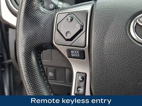 Used 2021 Toyota Tacoma SR5 AWD/4WD image 7