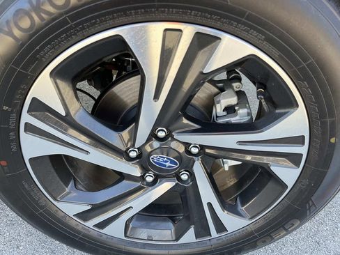 Used 2025 Subaru Crosstrek 2.0i Premium image 11