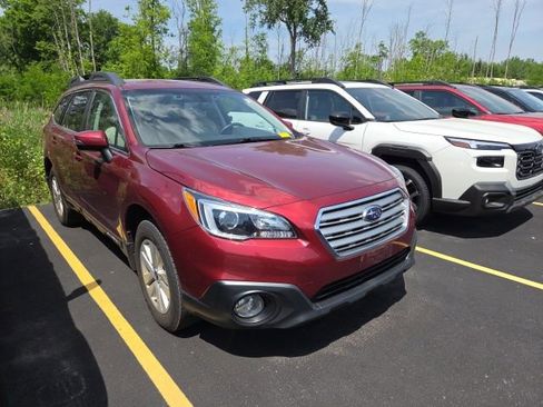 Used 2017 Subaru Outback 2.5i Premium AWD/4WD image 4