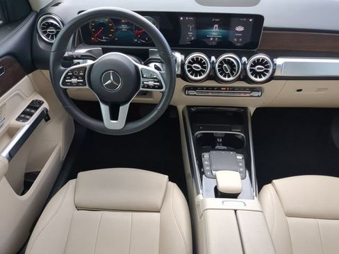 Used 2021 Mercedes-Benz GLB 250 image 17
