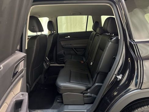 Certified 2021 Volkswagen Atlas SE image 30