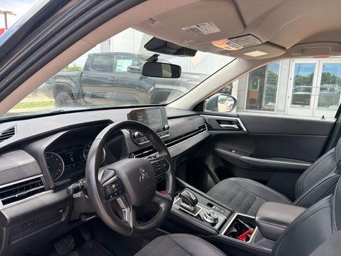 Used 2024 Mitsubishi Outlander SE AWD/4WD image 44