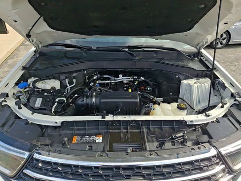 Used 2023 Ford Explorer XLT w/ Equipment Group 202A AWD/4WD image 27
