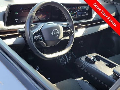 Used 2025 Nissan Ariya FWD image 5