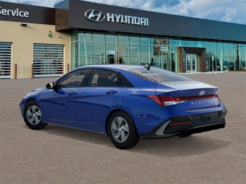 New 2026 Hyundai Elantra SE image 5