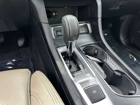 Used 2023 Subaru Ascent Limited w/ Technology Package AWD/4WD image 27