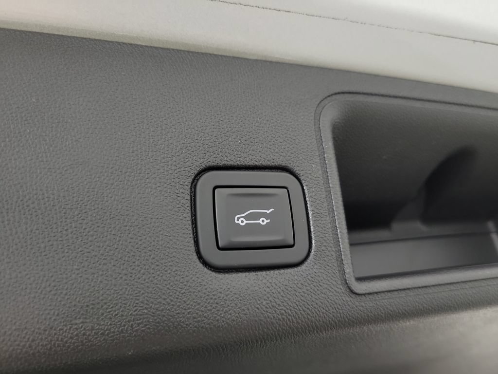 Used 2019 GMC Terrain SLT w/ Preferred Package FWD image 8
