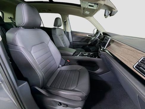 New 2026 Volkswagen Atlas SEL image 32