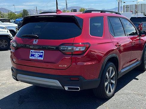 Used 2025 Honda Pilot Elite image 5