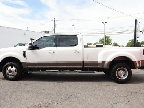 Used 2022 Ford F350 Lariat w/ Lariat Value Package image 4