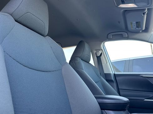 Certified 2023 Toyota RAV4 LE AWD/4WD image 17