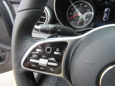 Used 2020 Mercedes-Benz C 300 Sedan w/ Premium Package image 33