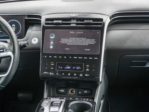 Used 2022 Hyundai Tucson Limited FWD image 16