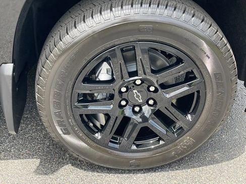 New 2025 Chevrolet Silverado 1500 Custom w/ LPO, Dark Essentials Package image 25