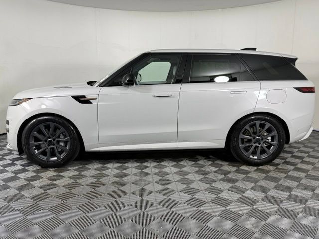 New 2026 Land Rover Range Rover Sport Dynamic SE AWD/4WD image 3