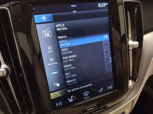 Used 2018 Volvo XC60 T5 Momentum w/ Vision Package image 22