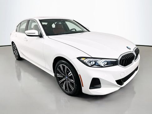 Used 2026 BMW 330i xDrive Sedan w/ Convenience Package AWD/4WD image 3