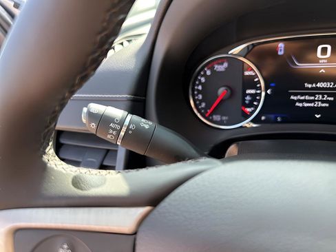 Used 2024 GMC Terrain Denali w/ Denali Premium Package image 32