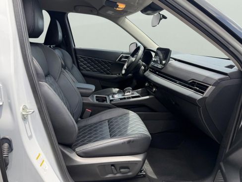 Used 2023 Mitsubishi Outlander SEL FWD image 10