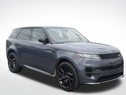 Used 2025 Land Rover Range Rover Sport Dynamic SE AWD/4WD image 2
