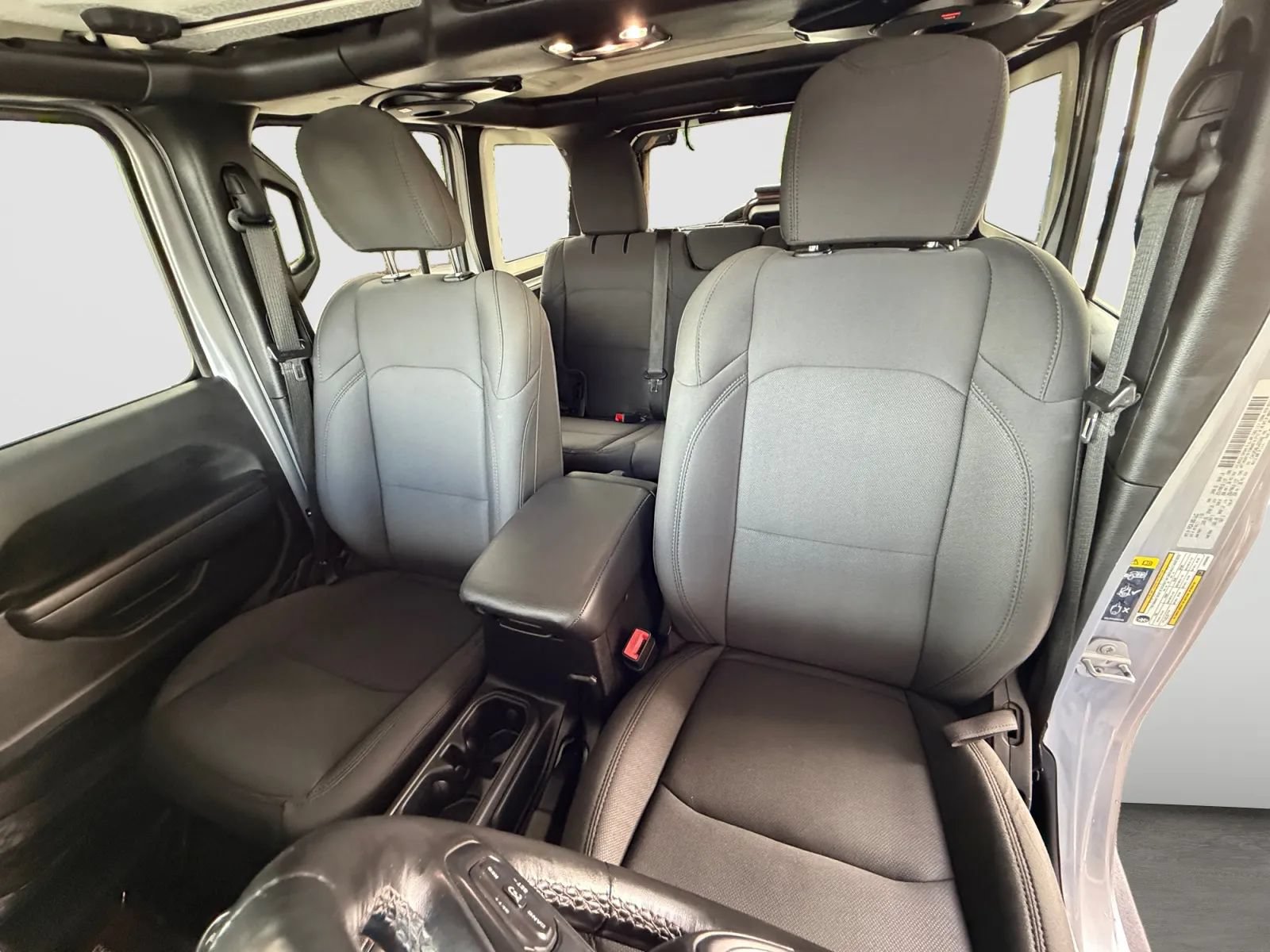 Used 2020 Jeep Wrangler Unlimited Sport AWD/4WD image 13