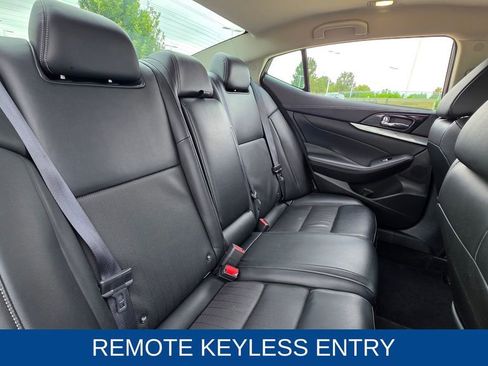 Used 2023 Nissan Maxima SV w/ Floor Mat Group image 16
