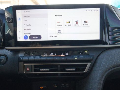 Used 2025 Toyota Camry XLE image 21