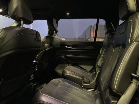 Used 2024 Jeep Grand Cherokee L Altitude image 11