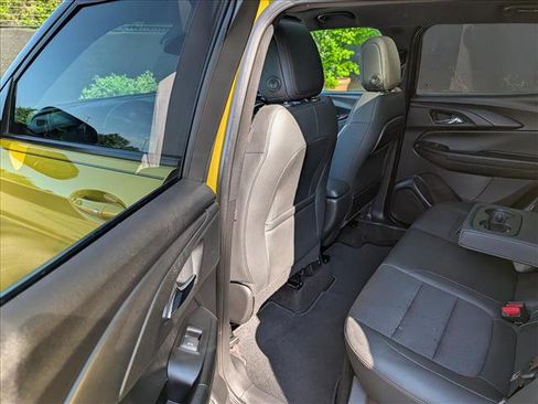 Used 2023 Chevrolet TrailBlazer RS w/ Sun and Liftgate Package FWD image 25