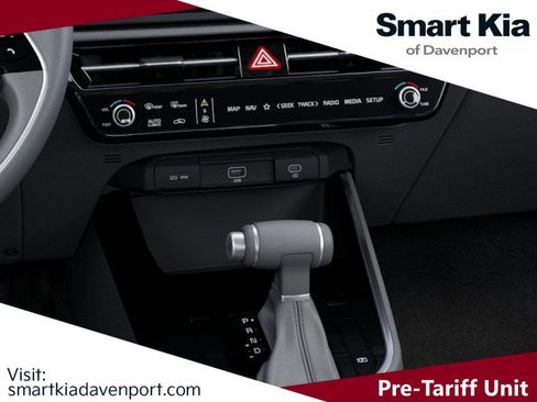 New 2025 Kia Niro LX image 23