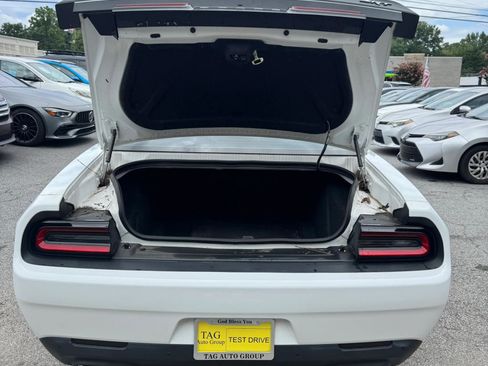 Used 2016 Dodge Challenger SRT Hellcat RWD image 6