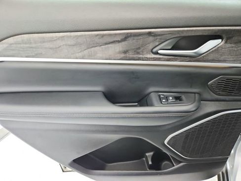 Used 2022 Jeep Grand Cherokee L Limited image 45